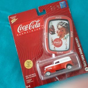 Sealed Johnny Lightning 1933 Ford Sedan